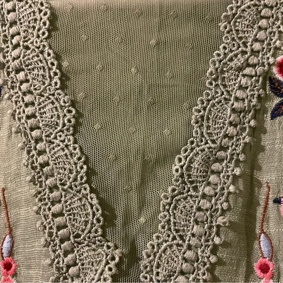 ENTRO embroidered sleeveless blouse-small NWOT - Picture 3 of 9